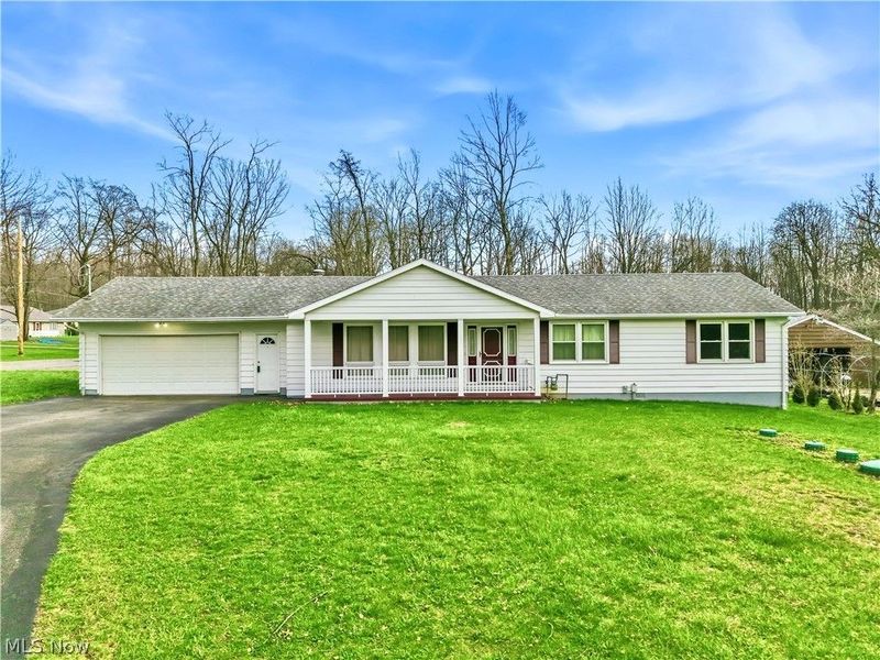 7156 Chestnut Ridge Road, Hubbard, OH 44425 Photo 1