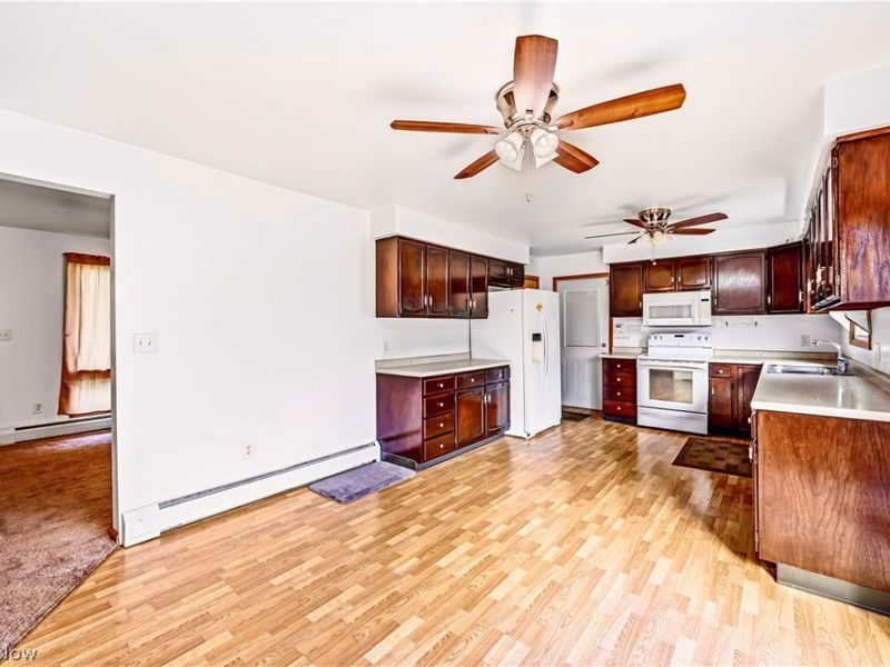 7156 Chestnut Ridge Road, Hubbard, OH 44425 Photo 15