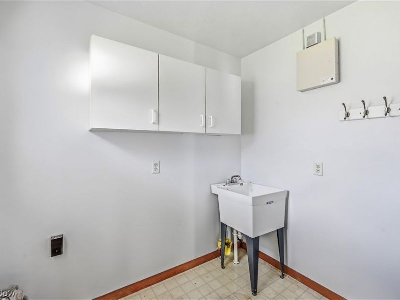 7156 Chestnut Ridge Road, Hubbard, OH 44425 Photo 18