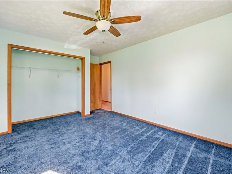 7156 Chestnut Ridge Road, Hubbard, OH 44425 Photo 22