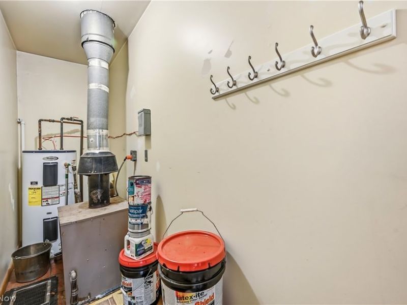 7156 Chestnut Ridge Road, Hubbard, OH 44425 Photo 29