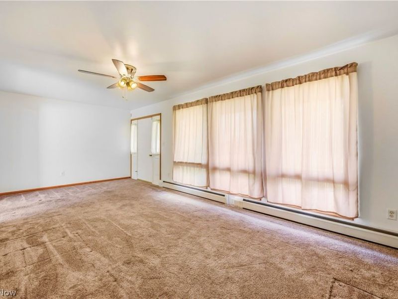 7156 Chestnut Ridge Road, Hubbard, OH 44425 Photo 8