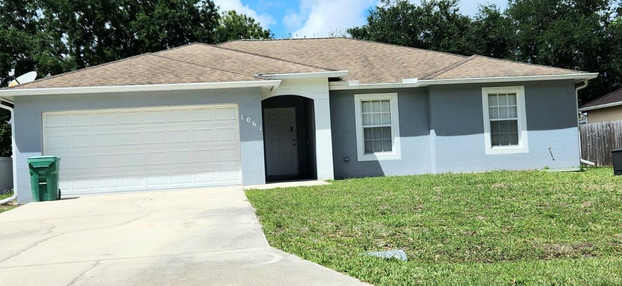 1061 SW Charcoal Avenue, Port Saint Lucie, FL 34953 Photo