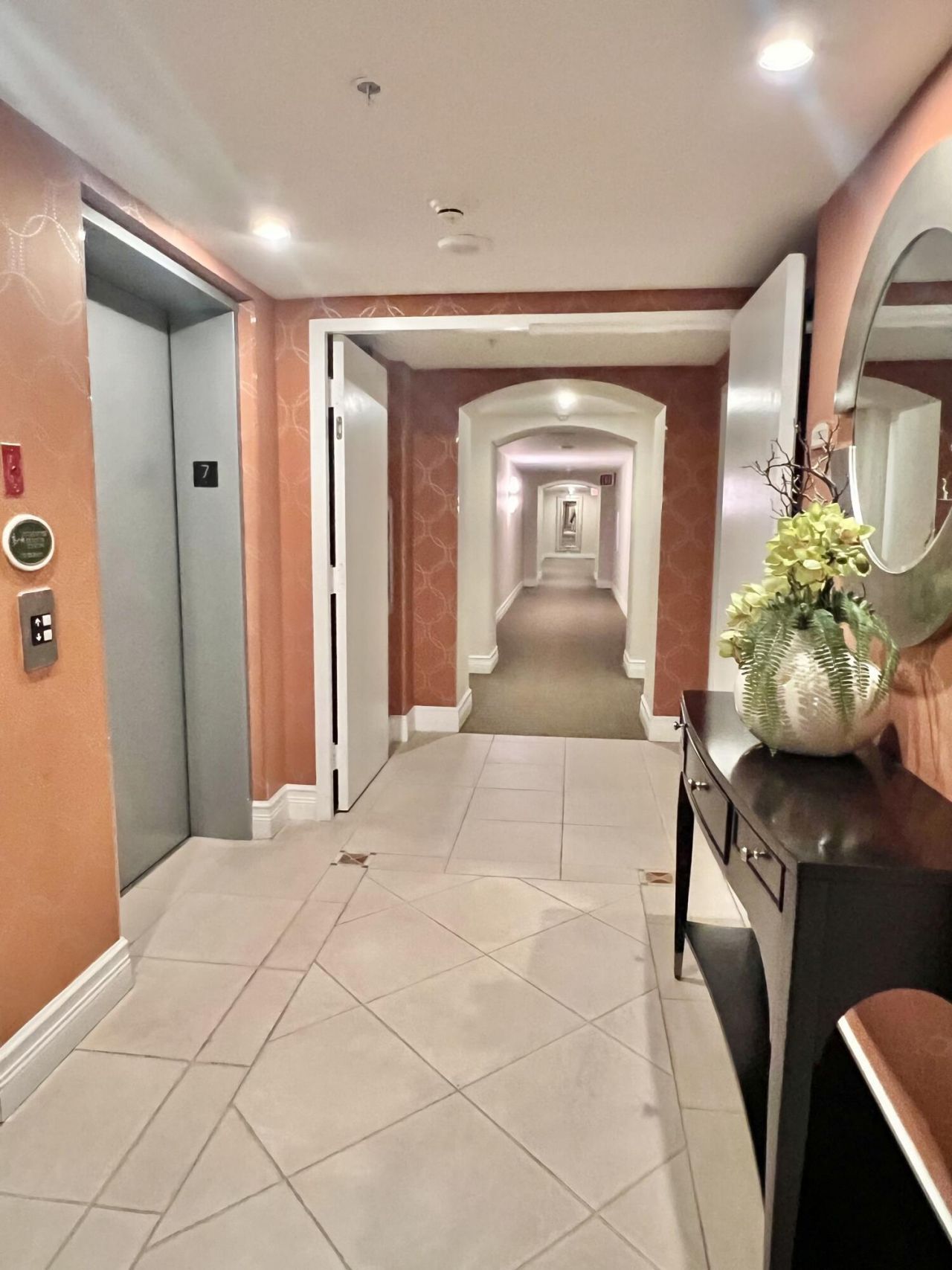 651 Okeechobee Boulevard, Unit 706, West Palm Beach, FL 33401 Photo