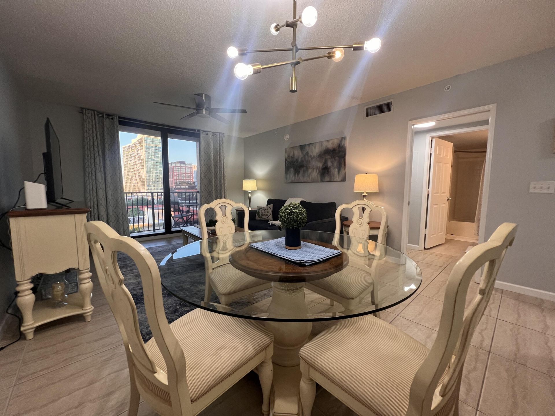 651 Okeechobee Boulevard, Unit 706, West Palm Beach, FL 33401 Photo