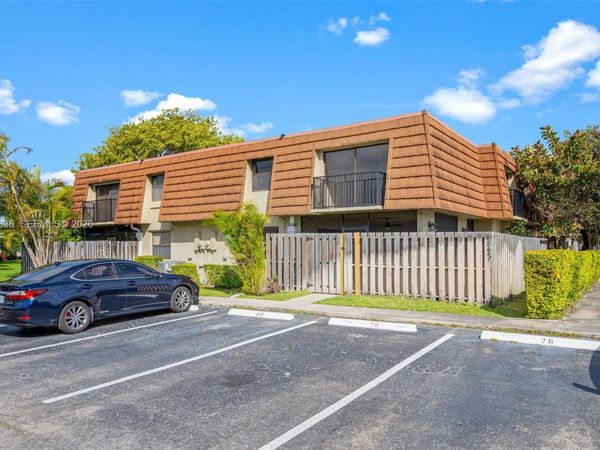 4843 NW 95th Ave, Sunrise, FL 33351