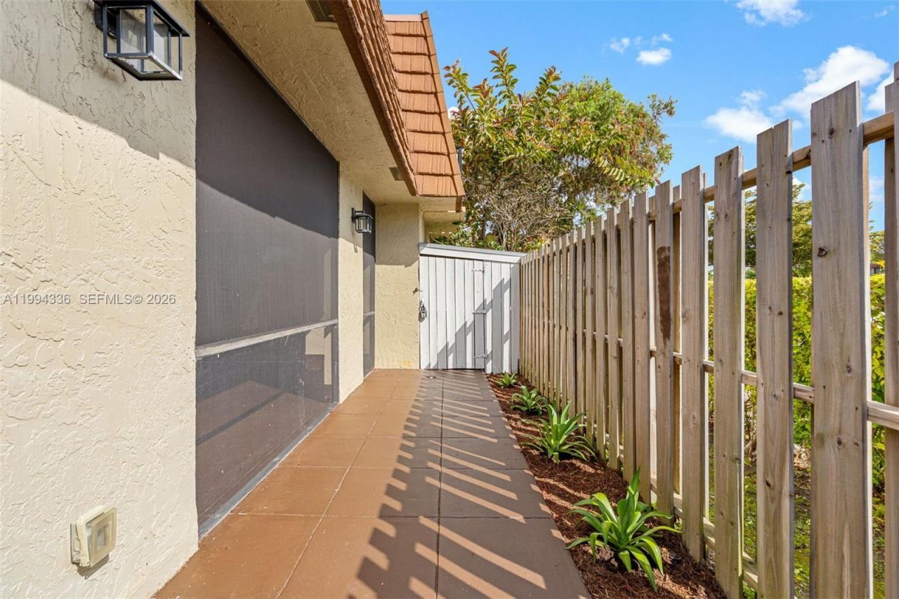 4843 NW 95th Ave, Sunrise, FL 33351 Photo