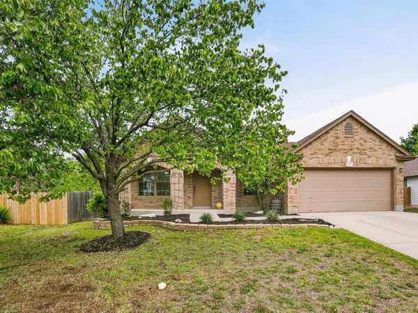 242 Wildwood DR, Georgetown, TX 78633