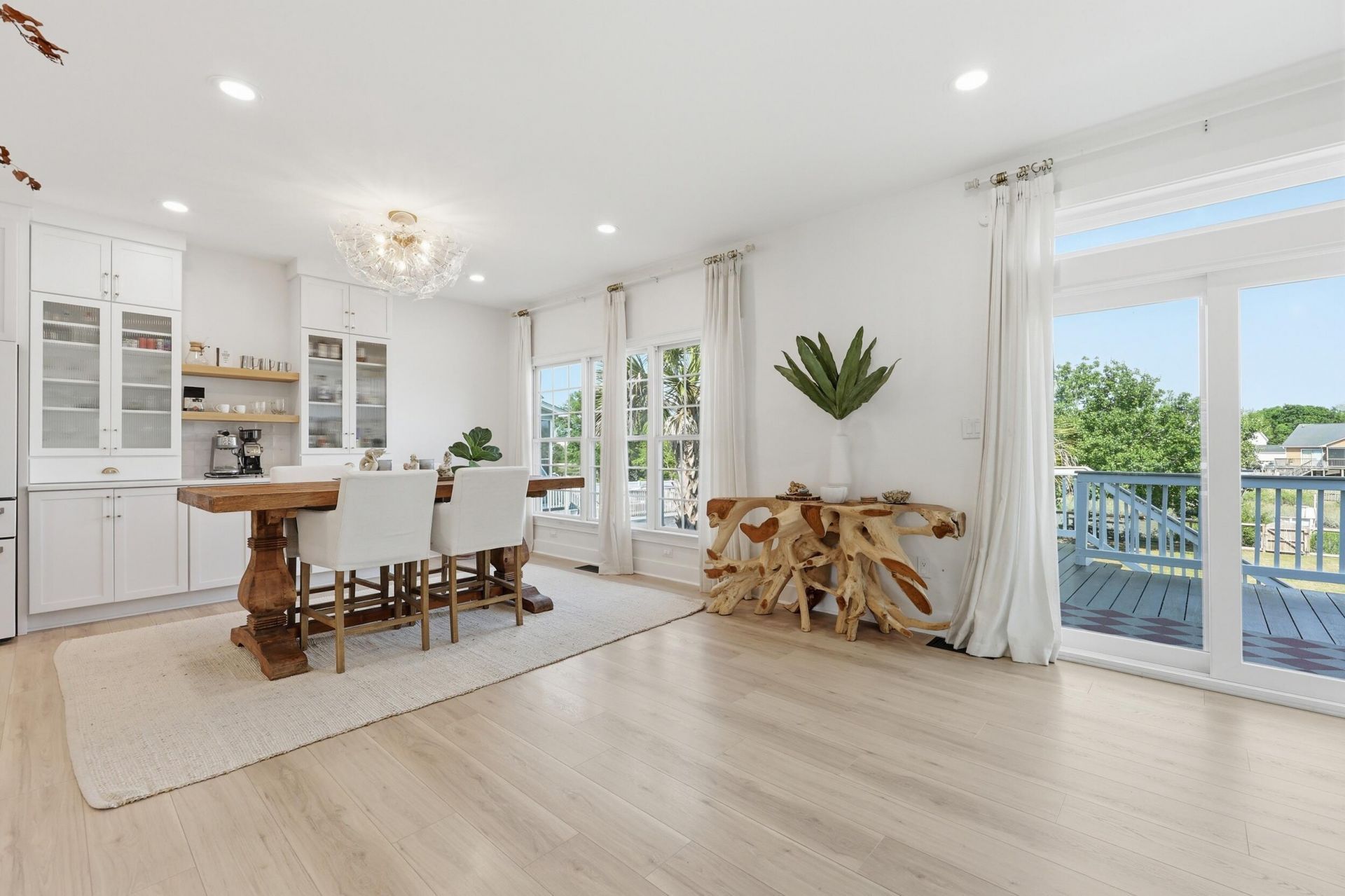 1682 Old Military Road Photo 14