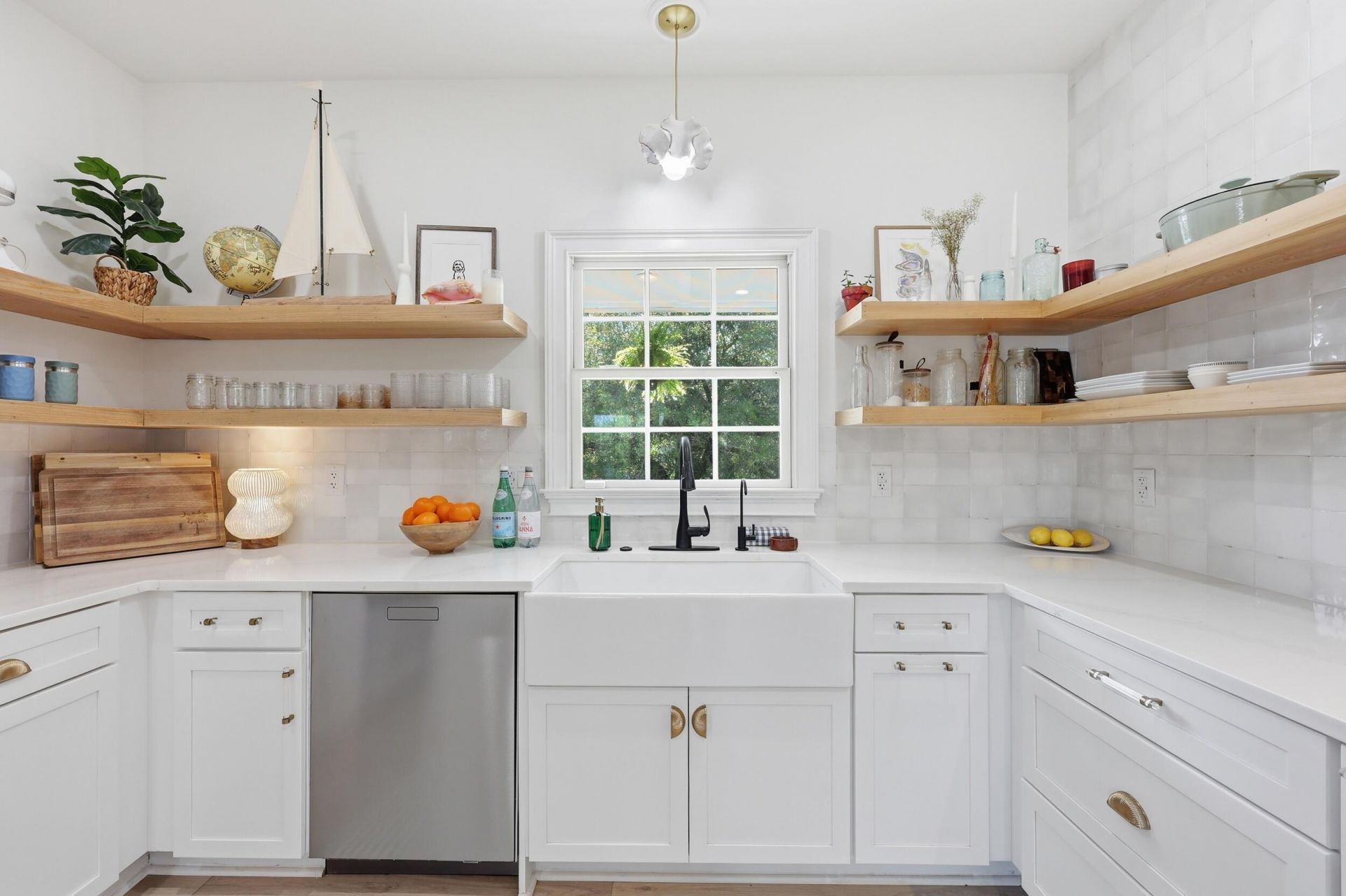 1682 Old Military Road Photo 28