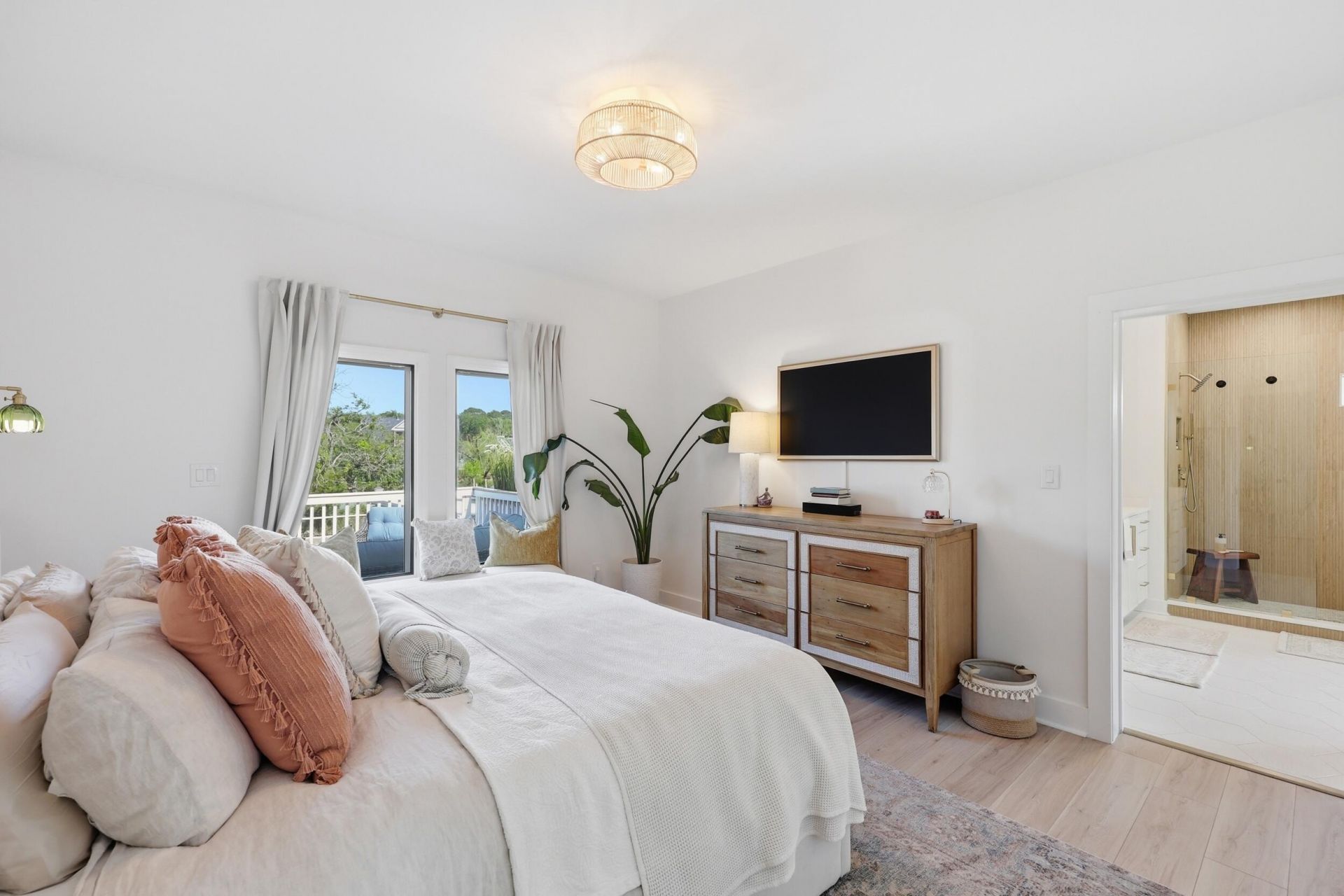 1682 Old Military Road Photo 34