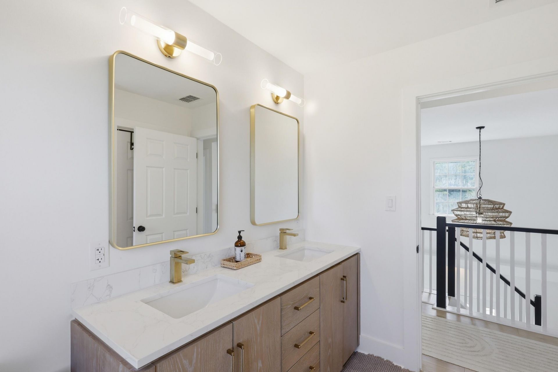 1682 Old Military Road Photo 46