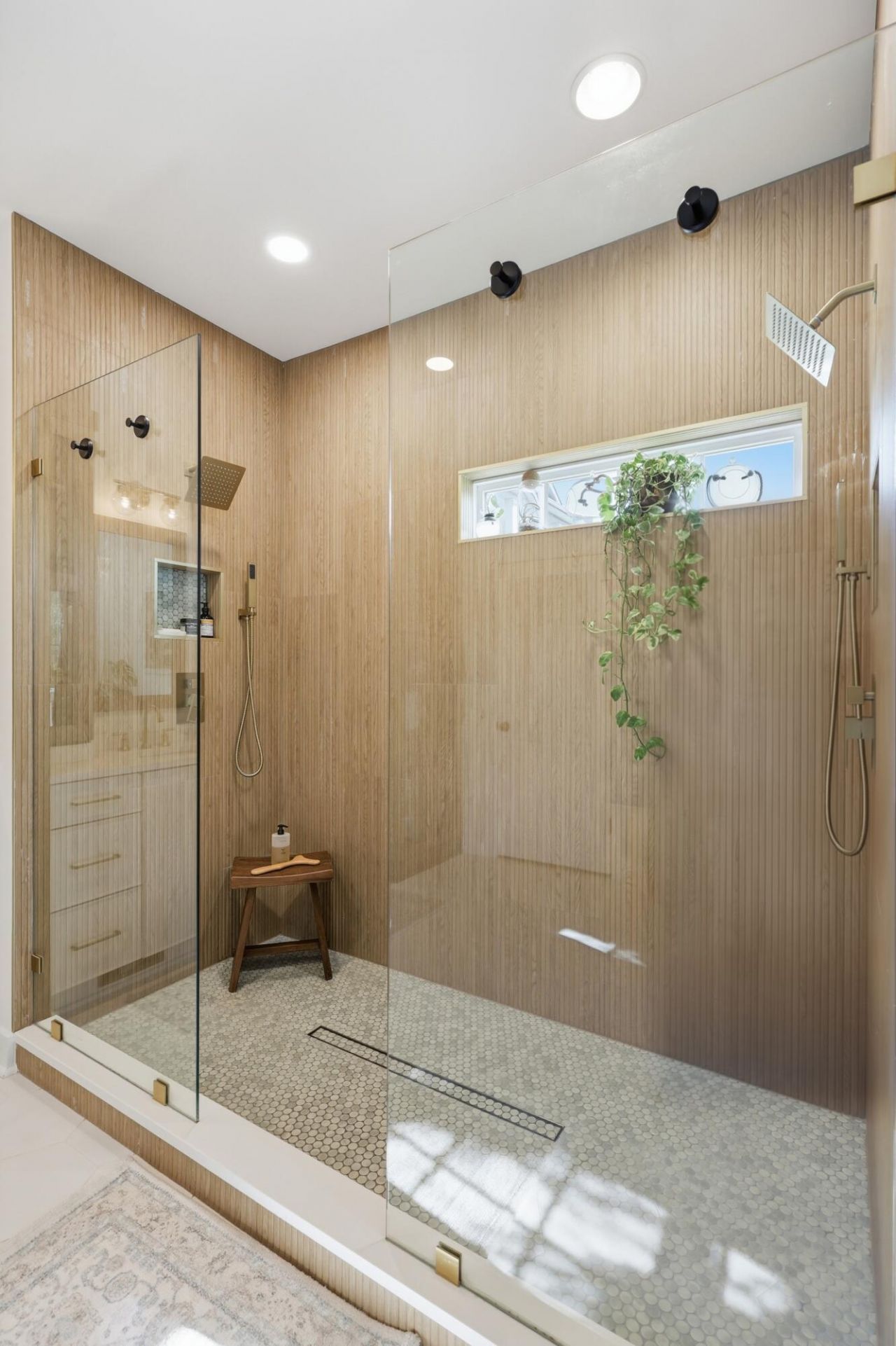 1682 Old Military Road Photo 6