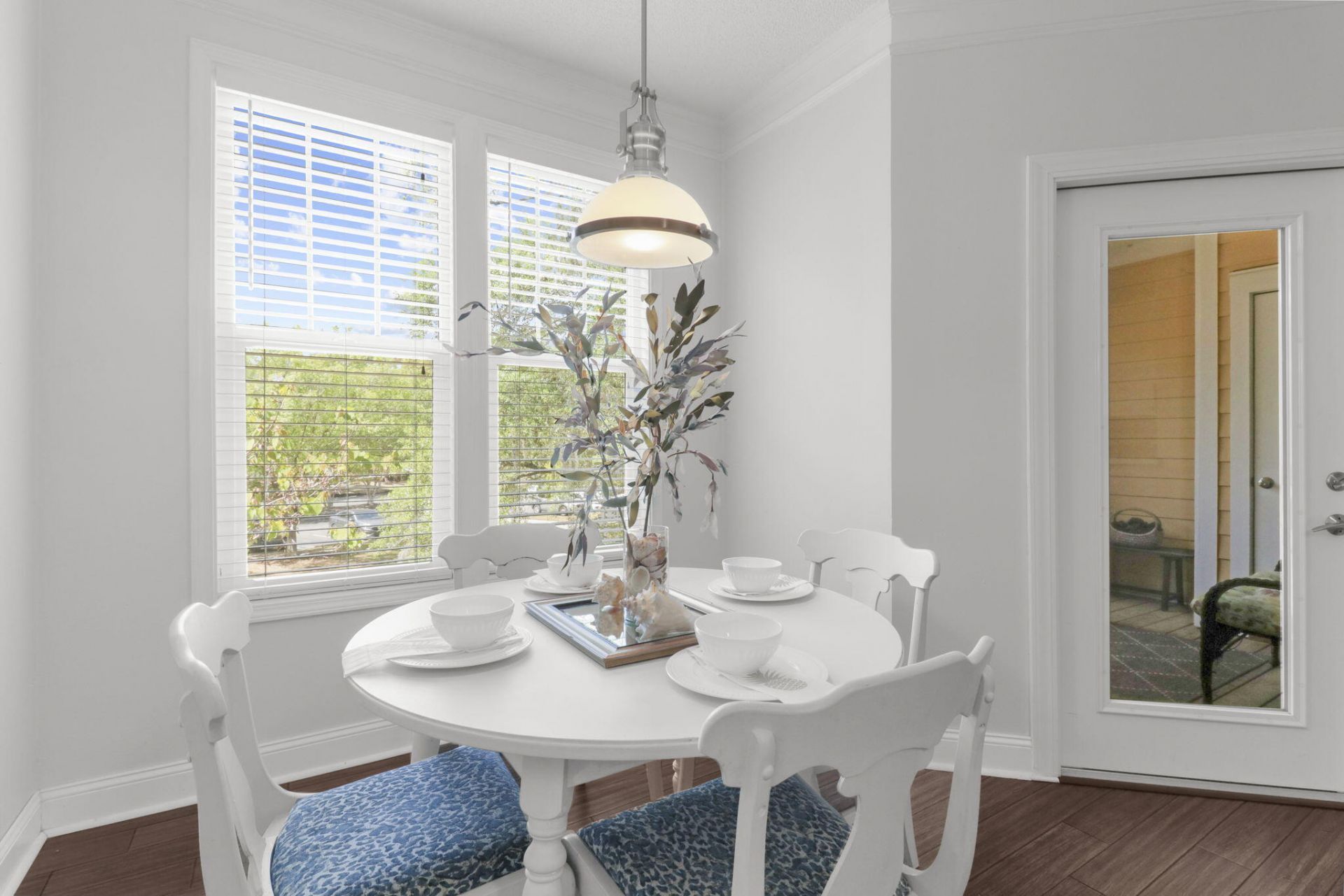 1925 Chatelain Way Photo 12