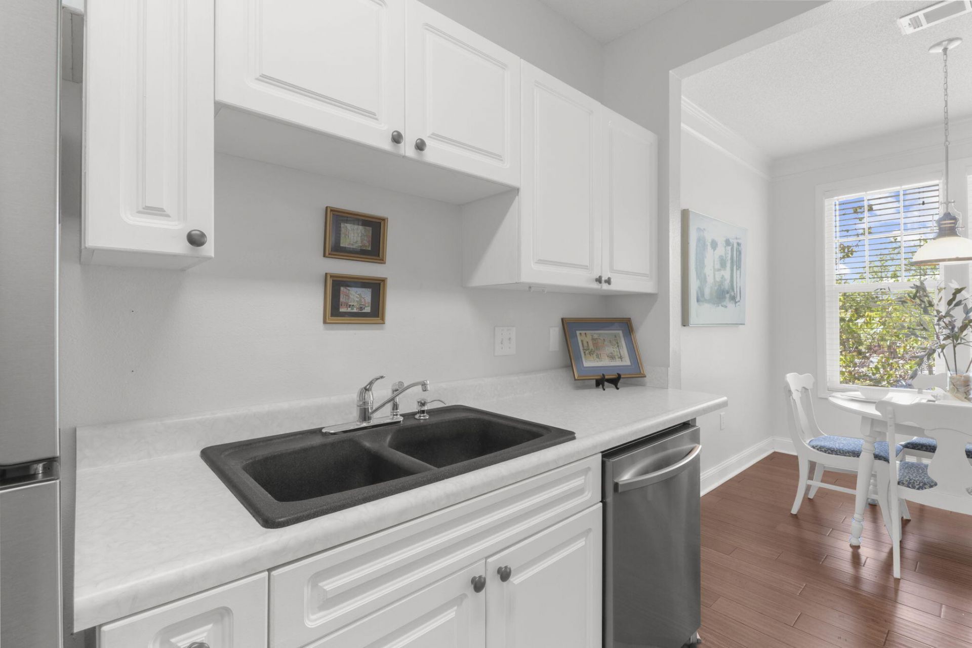 1925 Chatelain Way Photo 17