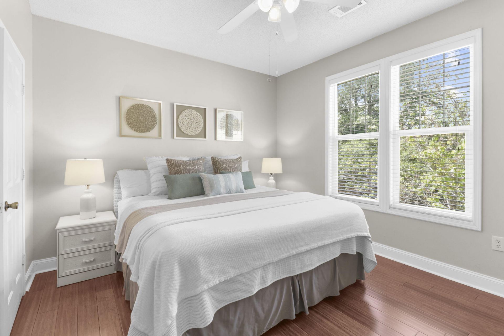 1925 Chatelain Way Photo 19