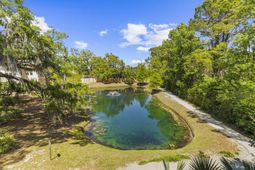 1925 Chatelain Way photo 4