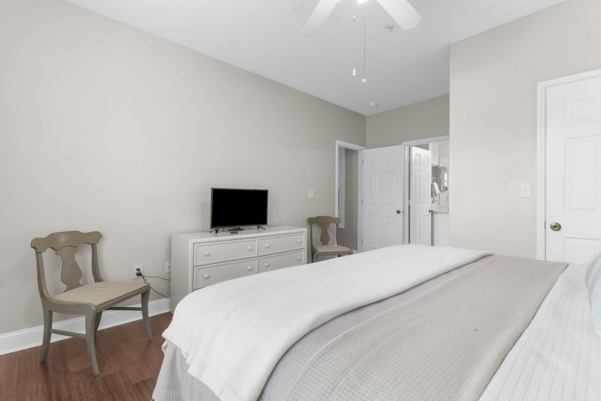 1925 Chatelain Way Photo 20