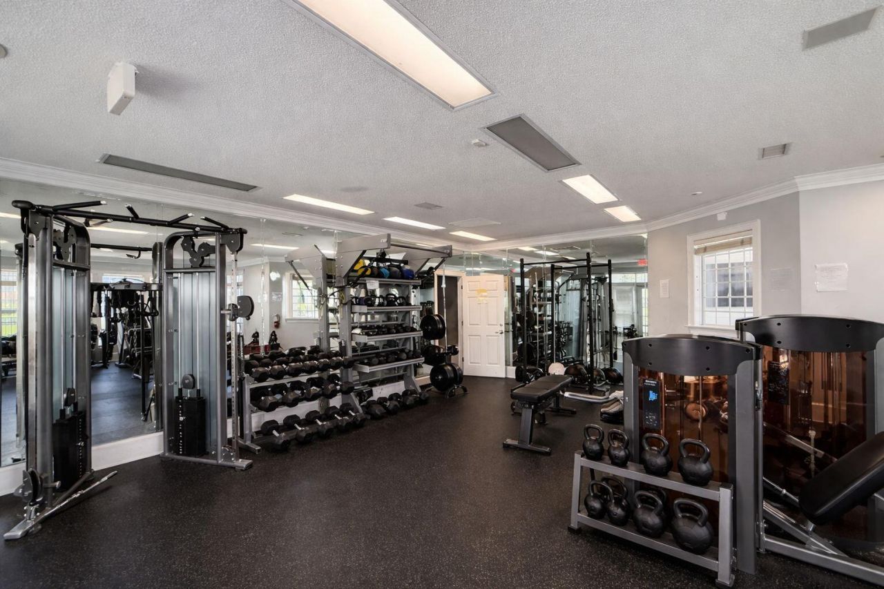 1925 Chatelain Way Photo 38