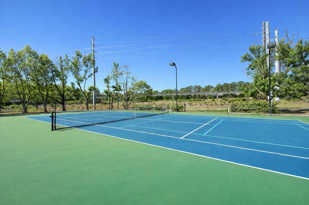 1925 Chatelain Way Photo 40