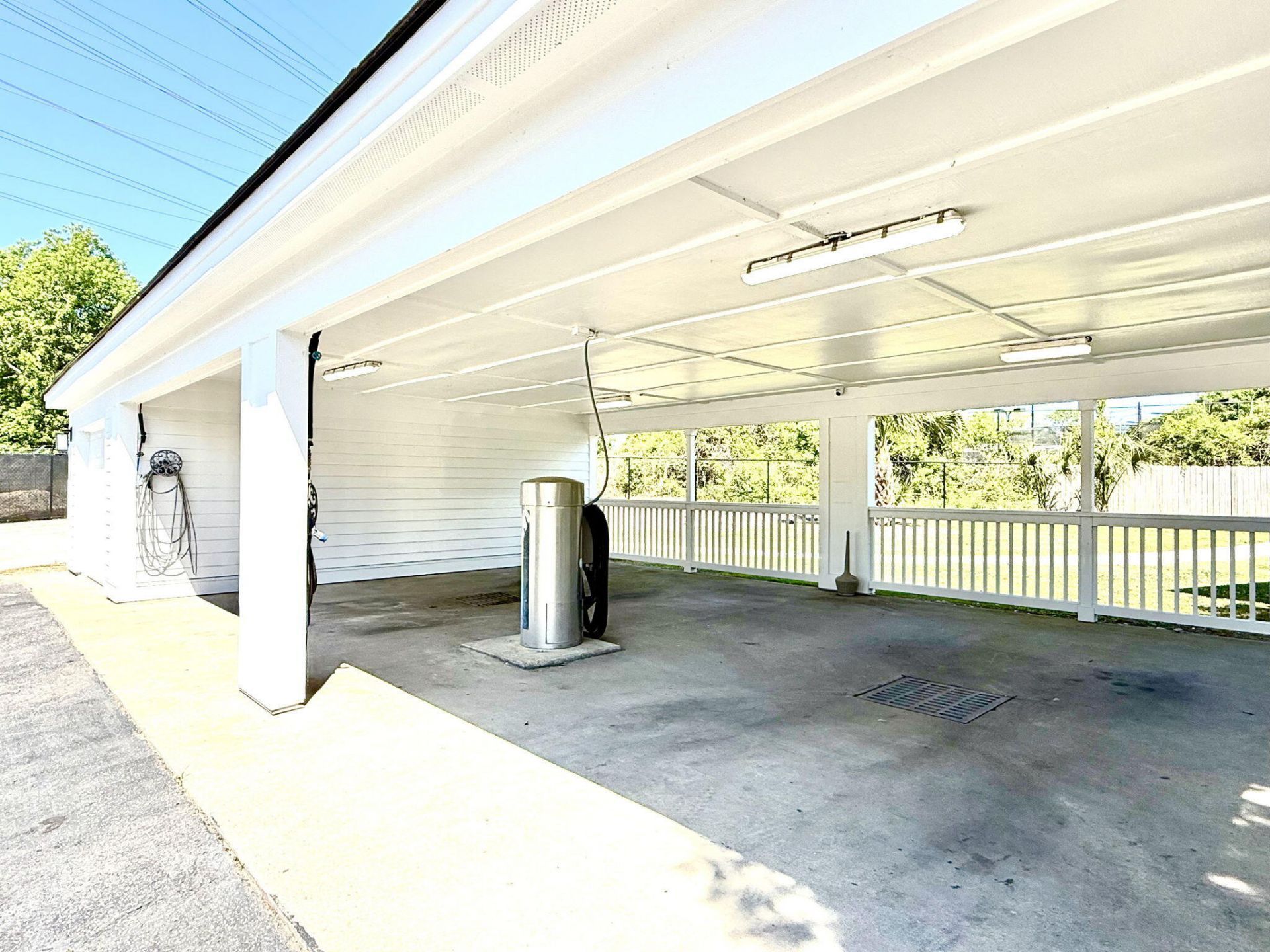 1925 Chatelain Way Photo 42