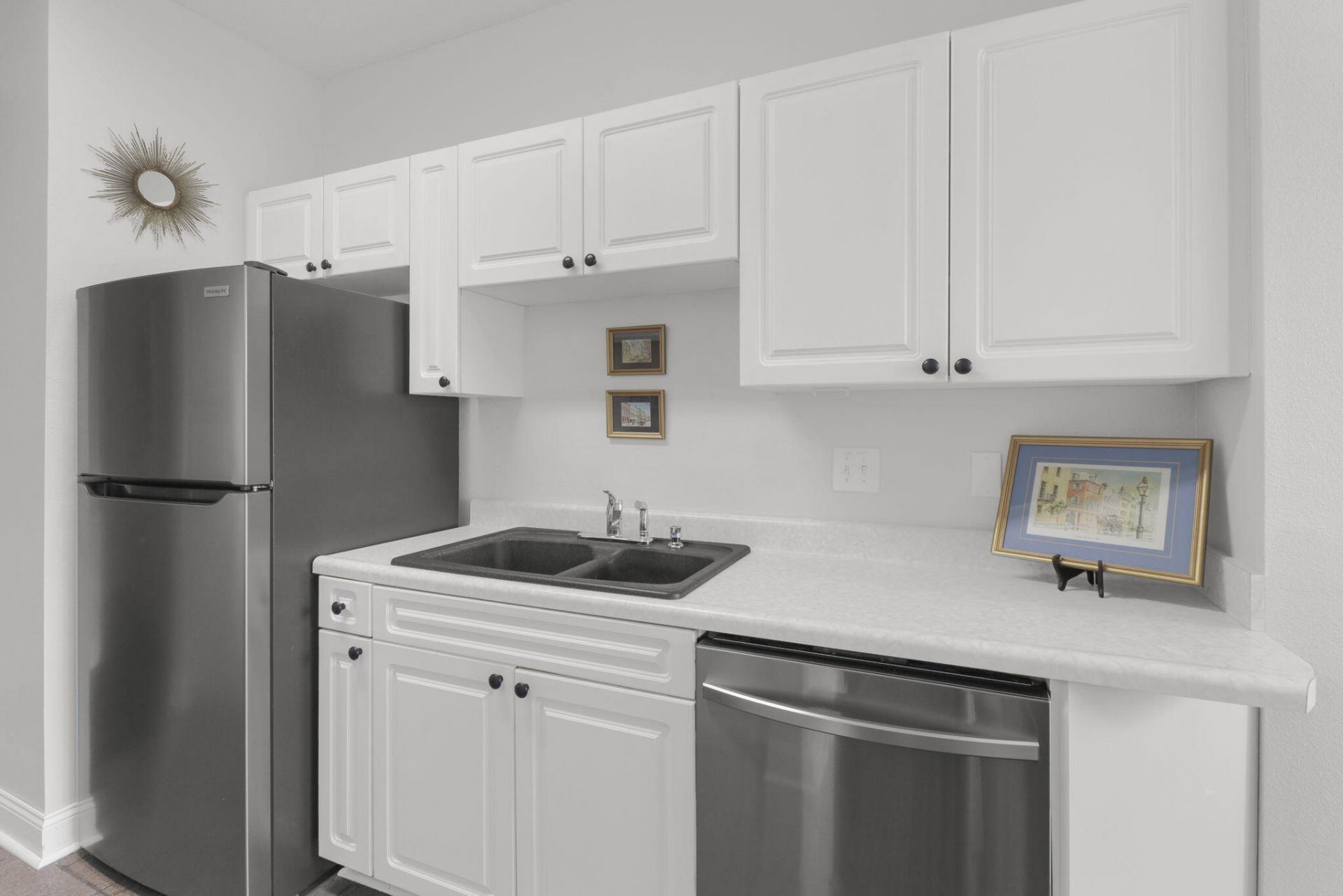 1925 Chatelain Way Photo 6