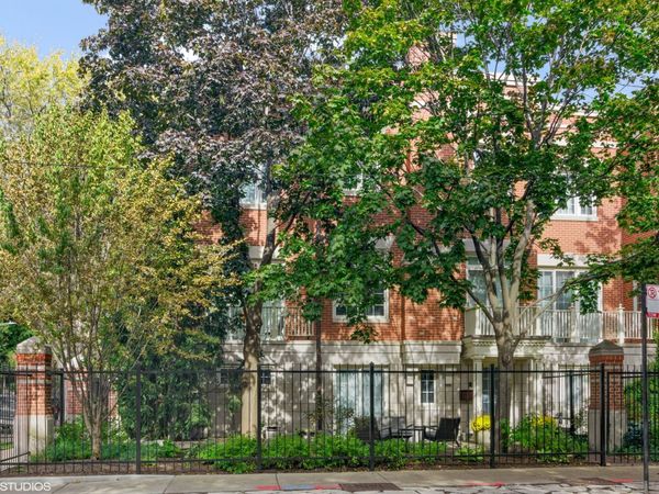 1450 W Wrightwood Avenue, Chicago, IL 60614