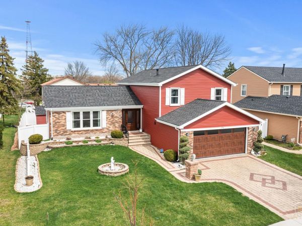 176 Appleby Drive, Glendale Heights, IL 60139