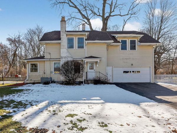 32W183 Glos Street, Wayne, IL 60184