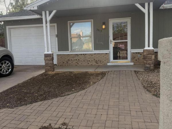 3913 68th Street NW, Albuquerque, NM 87120