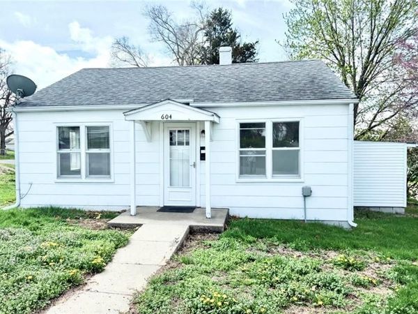 604 E Cooper Street, Maryville, MO 64468