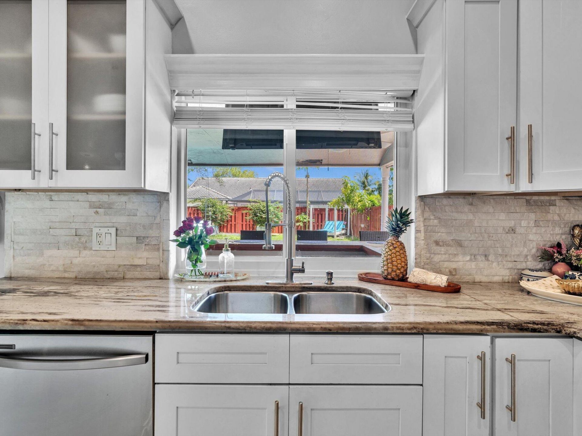 5165 NW 99th Way, Coral Springs, FL 33076 Photo