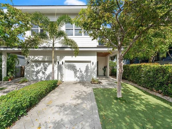 1121 SW 2nd Court, Fort Lauderdale, FL 33312