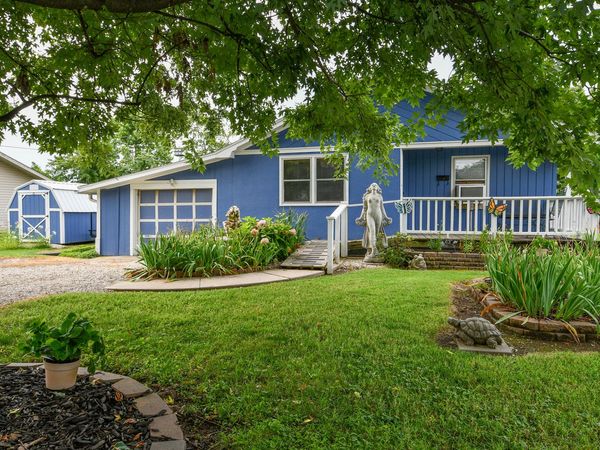 622 E Madison Street, Marshfield, MO 65706