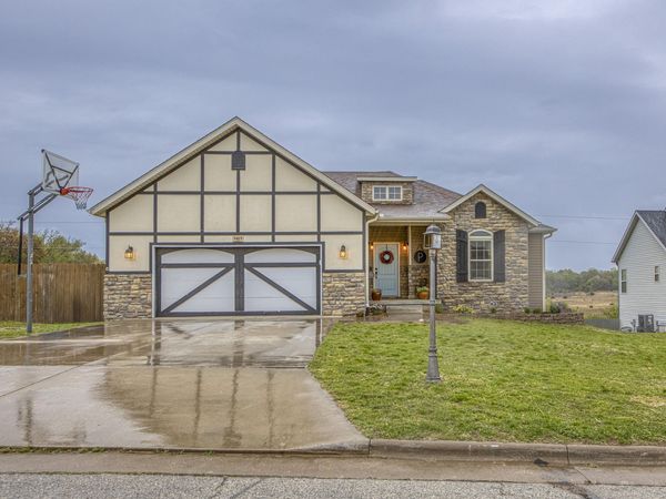 1413 Matthew Circle, Webb City, MO 64870
