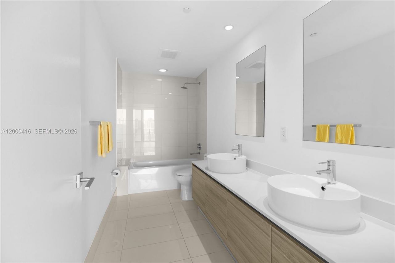 121 NE 34th St, Unit 2602, Miami, FL 33137 Photo