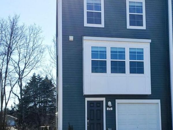 26 COLCHESTER COURT, BUNKER HILL, WV 25413