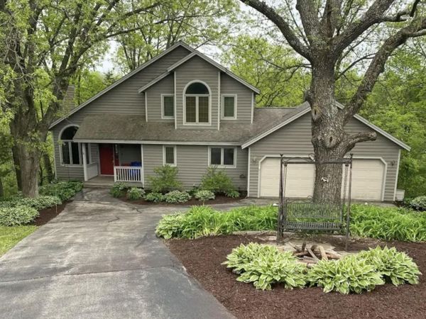 2 Cumberland, GALENA, IL 61036