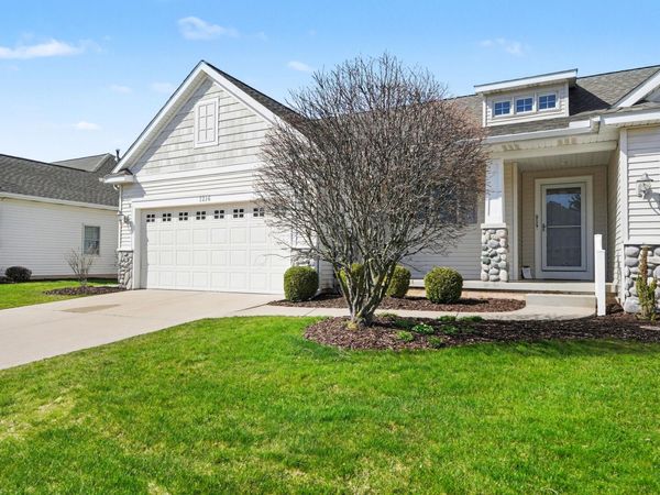 1216 S Linwood Drive NW, Unit 23, Grand Rapids, MI 49534