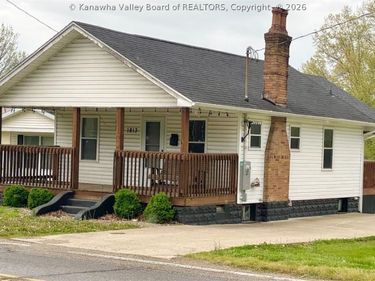 1813 Jefferson Boulevard, Point Pleasant, WV 25550