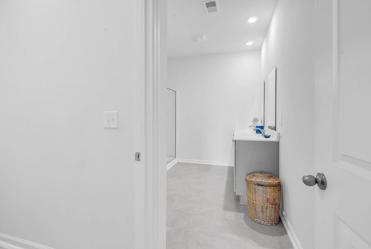 616 Coquina Bay Dr. Photo 26