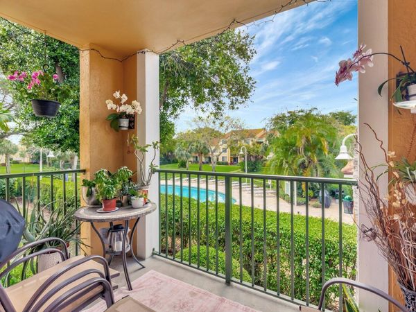 103 Yacht Club Way, Unit 206, Hypoluxo, FL 33462