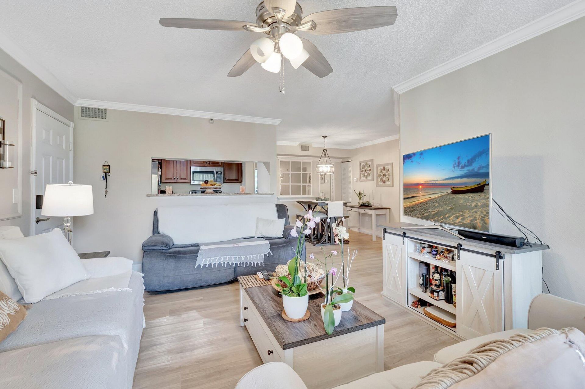 103 Yacht Club Way, Unit 206, Hypoluxo, FL 33462 Photo