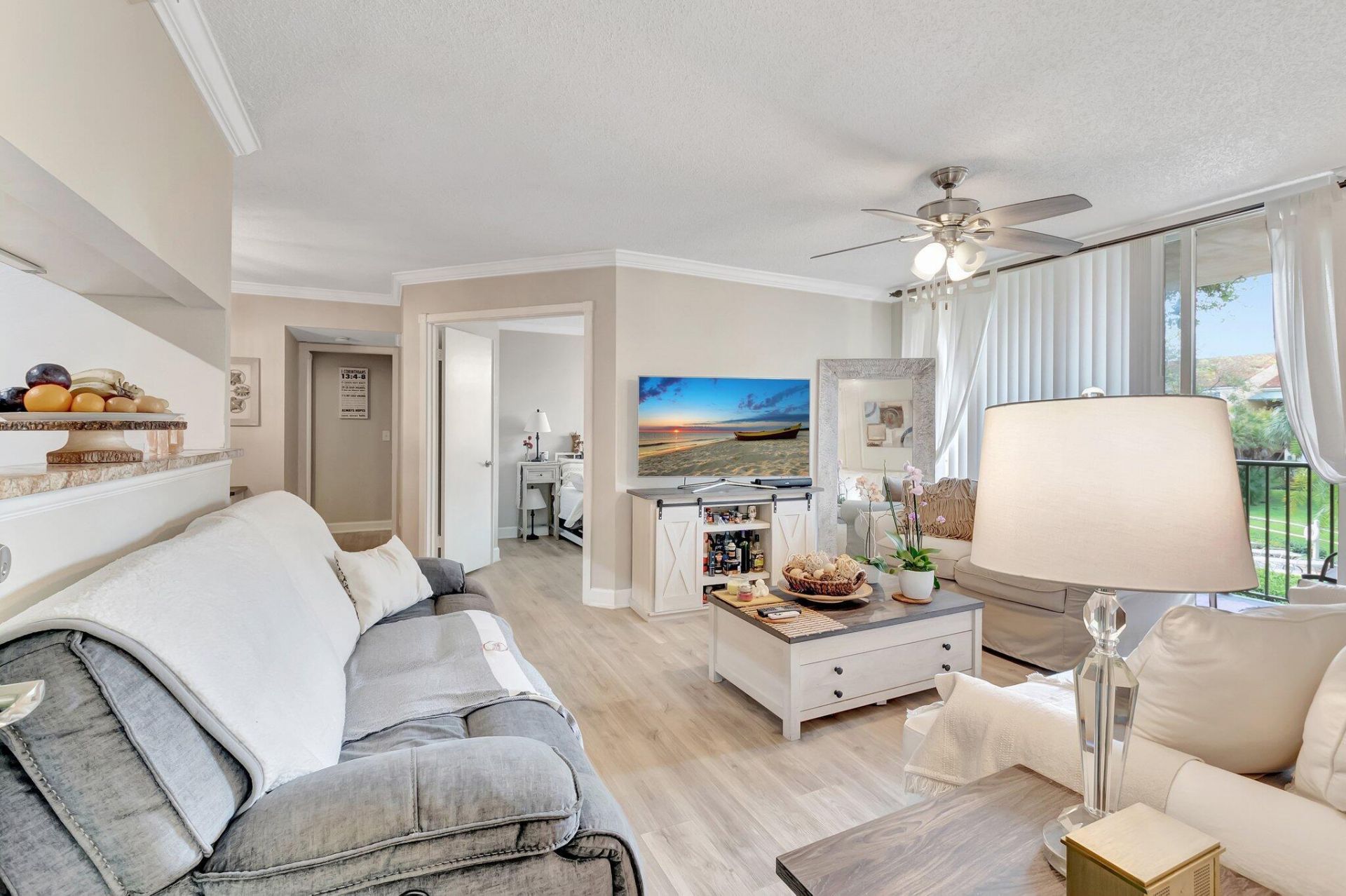 103 Yacht Club Way, Unit 206, Hypoluxo, FL 33462 Photo