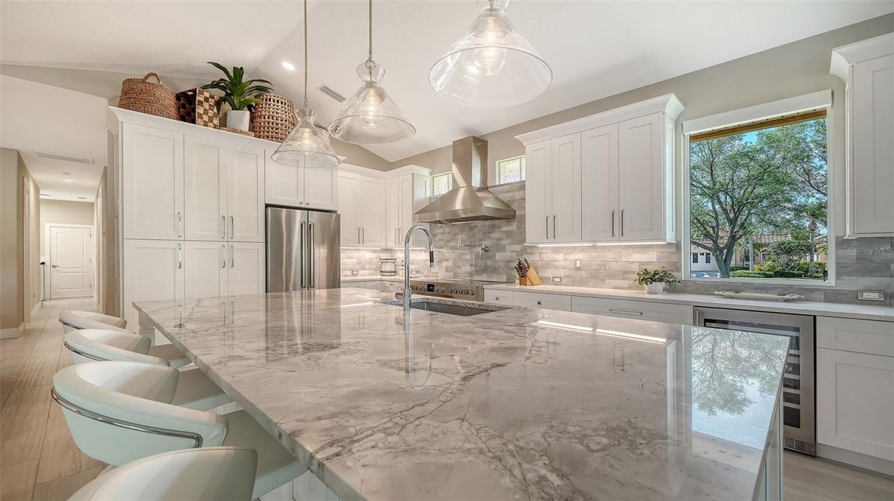 7198 Del Lago Drive, Sarasota, FL 34238 Photo