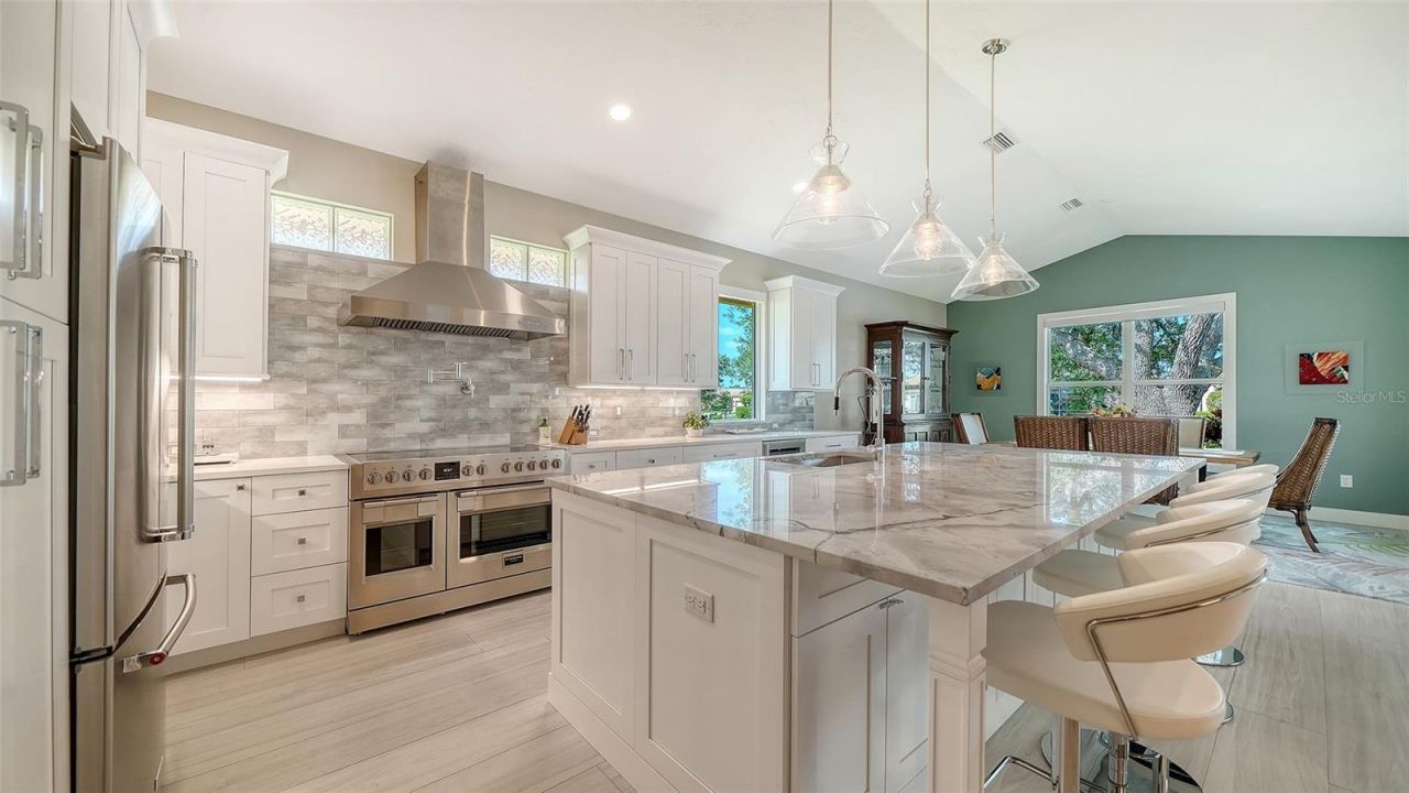 7198 Del Lago Drive, Sarasota, FL 34238 Photo