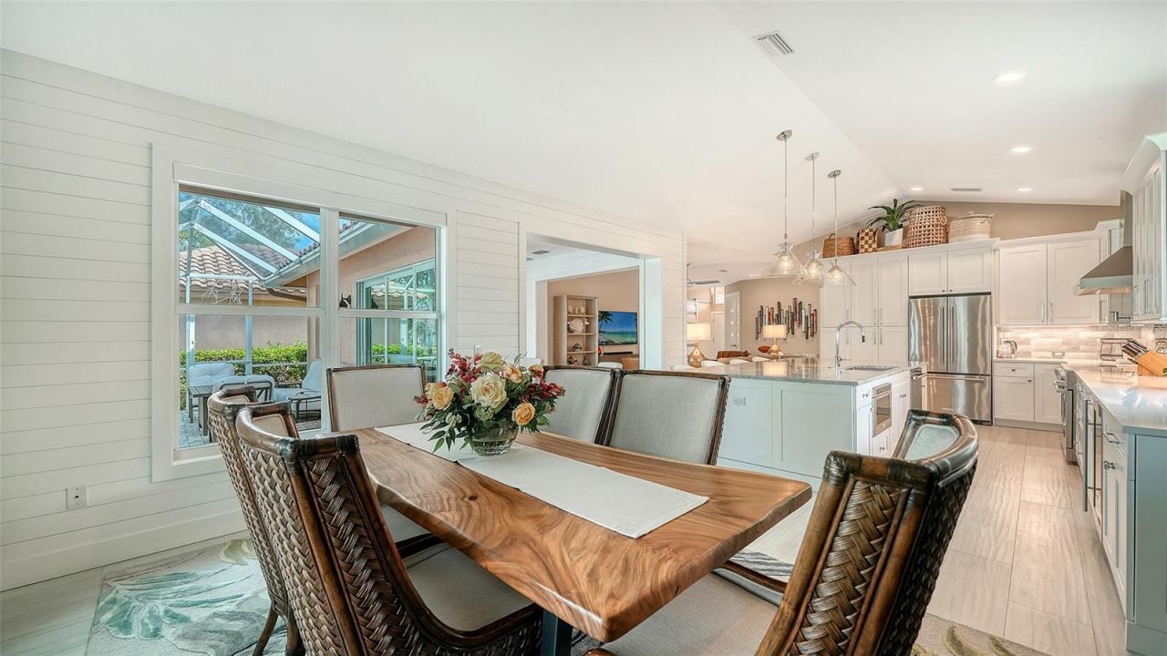 7198 Del Lago Drive, Sarasota, FL 34238 Photo