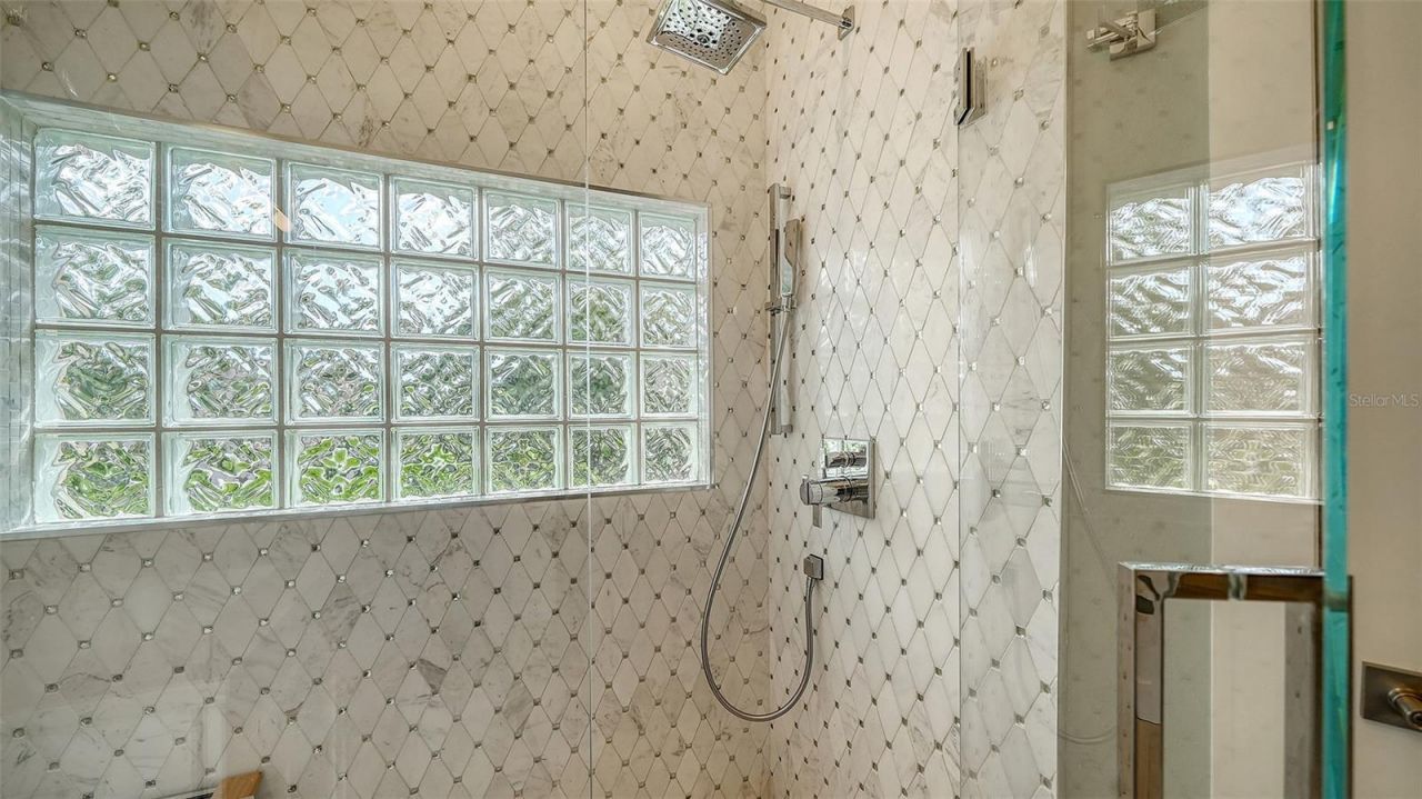 7198 Del Lago Drive, Sarasota, FL 34238 Photo