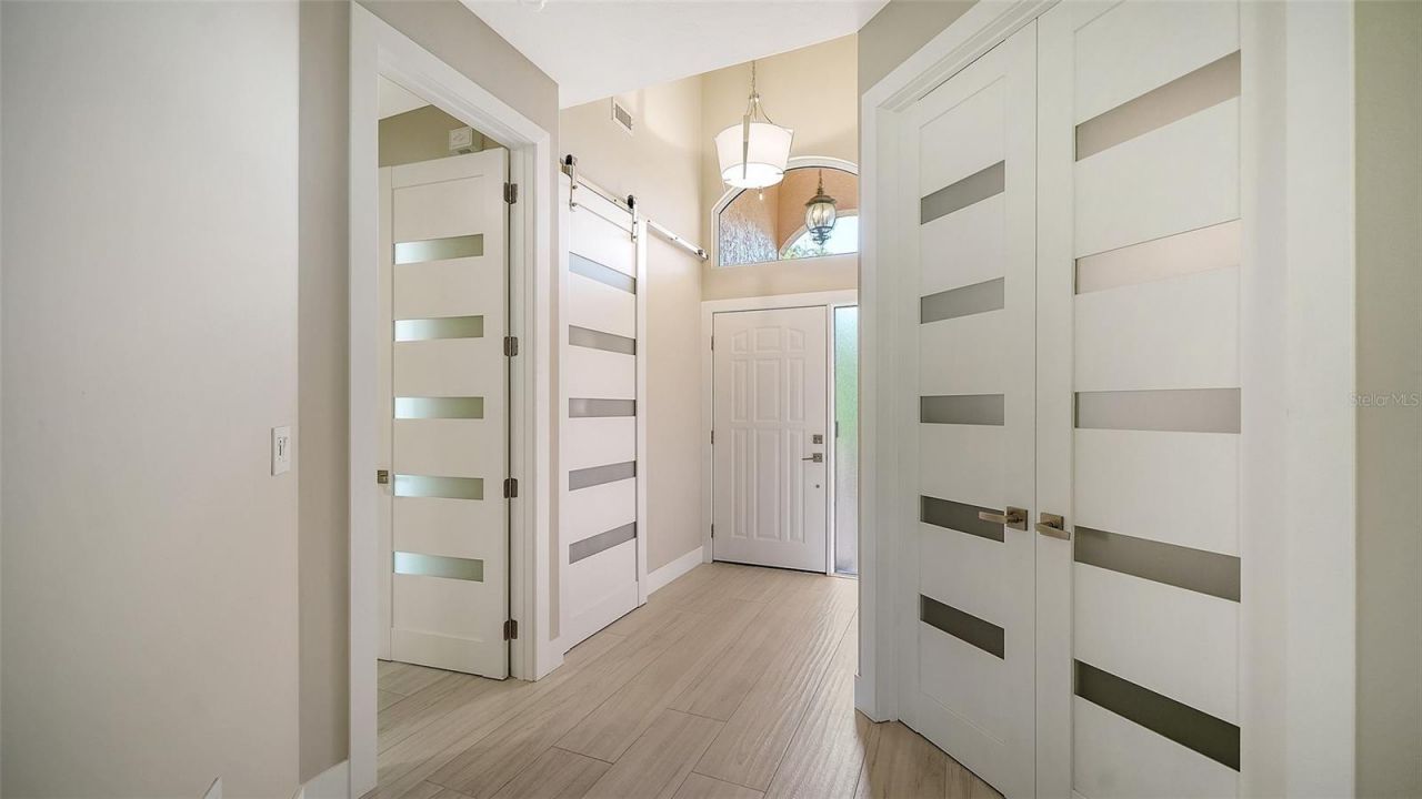 7198 Del Lago Drive, Sarasota, FL 34238 Photo