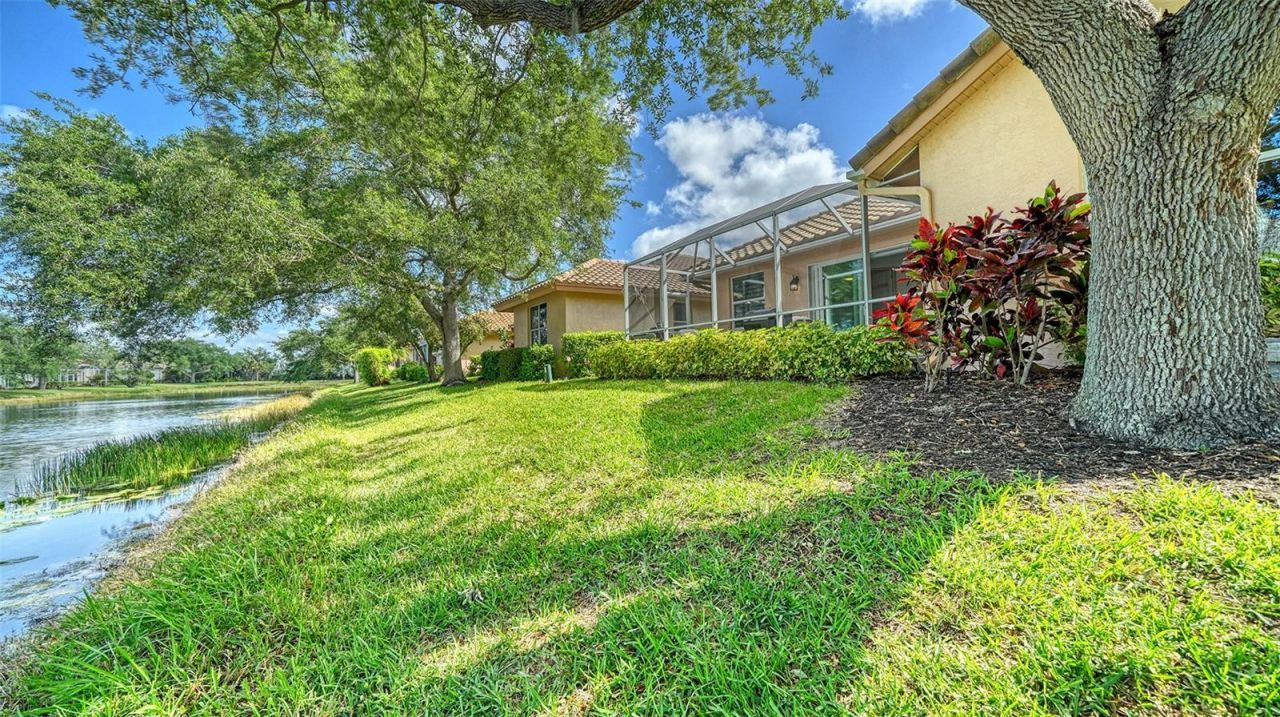 7198 Del Lago Drive, Sarasota, FL 34238 Photo